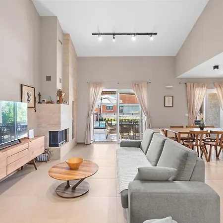 Dominika With Private Pool And Bbq *