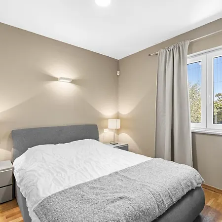 Dominika With Private Pool And Bbq Willa Babici