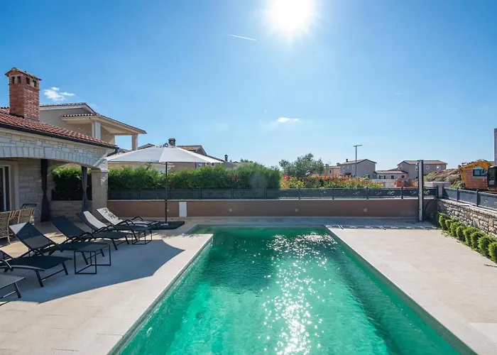 Dominika With Private Pool And Bbq Villa *