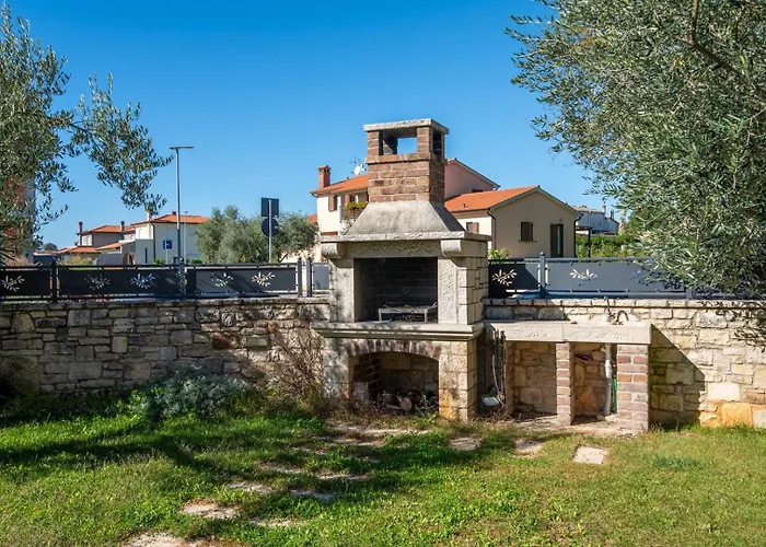 Dominika With Private Pool And Bbq Kaštelir
